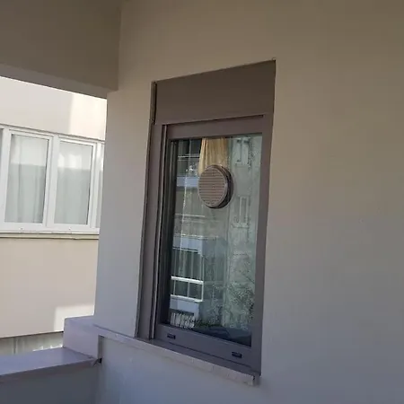 10 Location, Close To Beaches And Anywhere דירה *